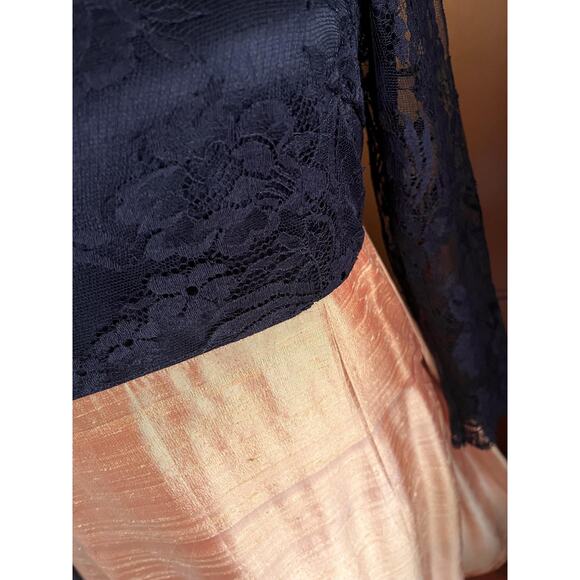 Vintage cocktail dress in black lace and gold silk, size M - Picture 6 of 9